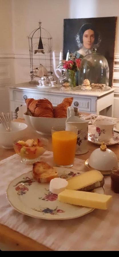 Le Logis Blanc Bed&Breakfast Coursan 외부 사진